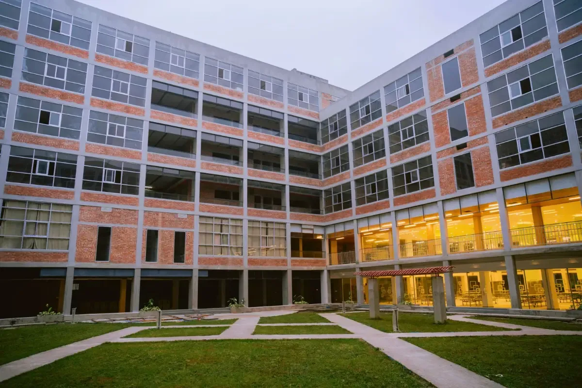 Inside Boarding House 3